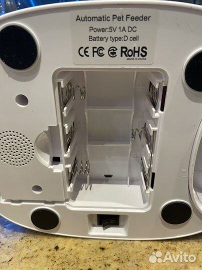 Автоматическая кормушка для собак и кошек TuttoTuo