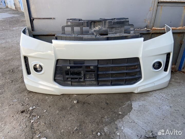 Бампер передний Suzuki Spacia