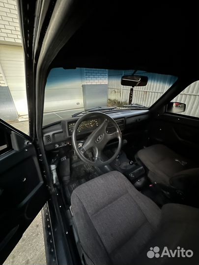 LADA 4x4 (Нива) 1.7 МТ, 2001, 80 000 км