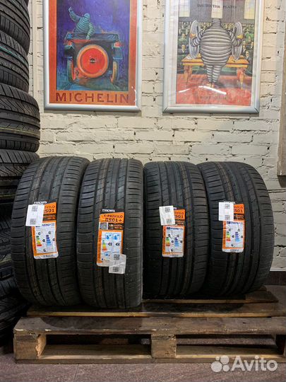 Tracmax X-Privilo RS01+ 245/35 R21 и 275/30 R21