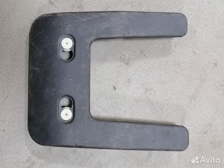 Накладка (кузов внутри) для Mitsubishi Outlander 1