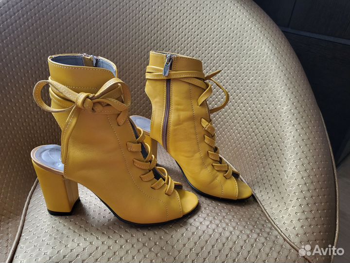 Босоножки Estella