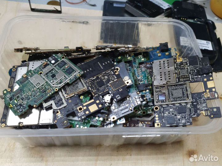 Смартфоны на запчасти разбор