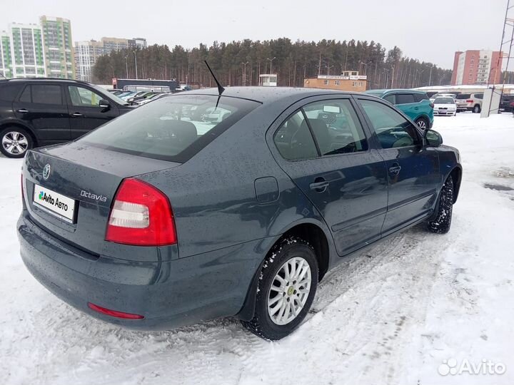 Skoda Octavia 1.6 AT, 2011, 190 000 км