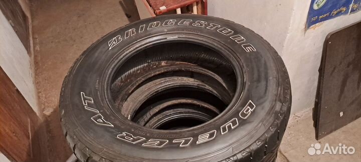 Bridgestone Dueler A/T D694 275/65 R17 115T