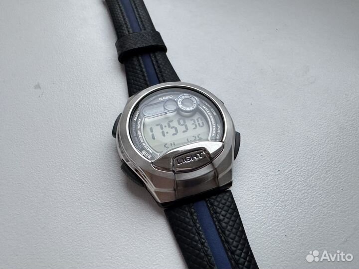 Часы наручные Casio W-752