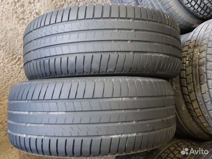 Bridgestone Alenza 001 235/50 R19 99V