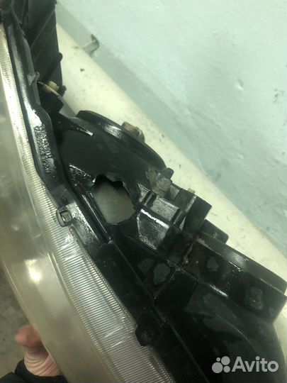 Фара Ниссан Либерти