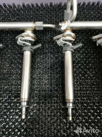 Топливная рампа A2560700187 Mercedes-Benz S W222