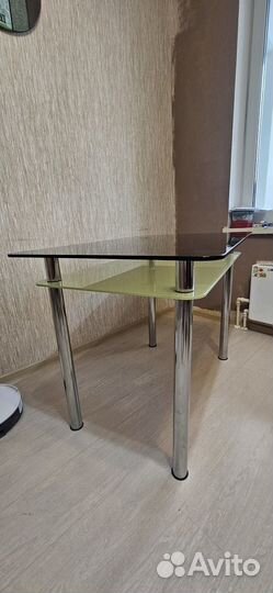 Кухонный стол