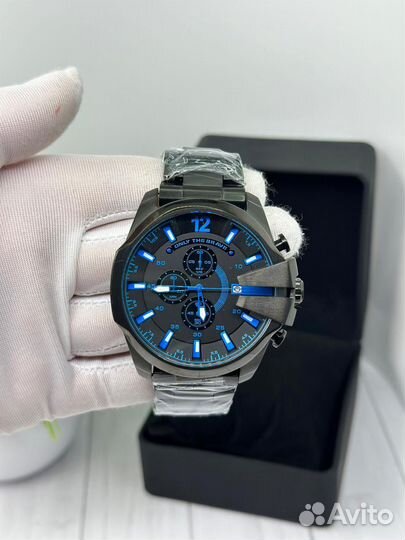 Стильные часы Diesel