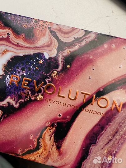 Палетка теней revolution новая