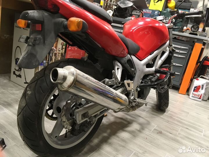 Suzuki SV400