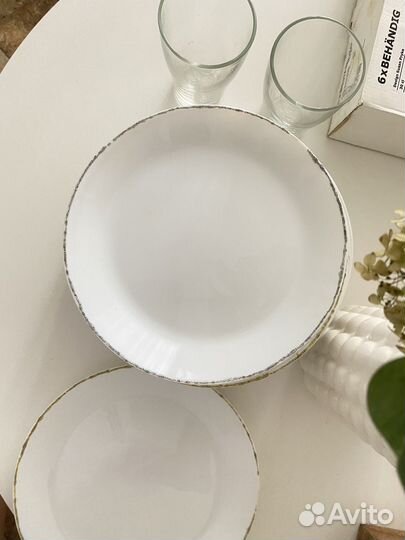 Тарелки и стаканы IKEA