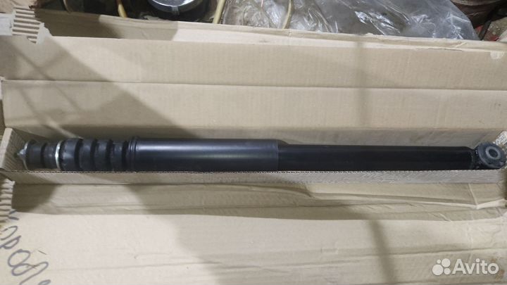 Амортизатор задний renault новый