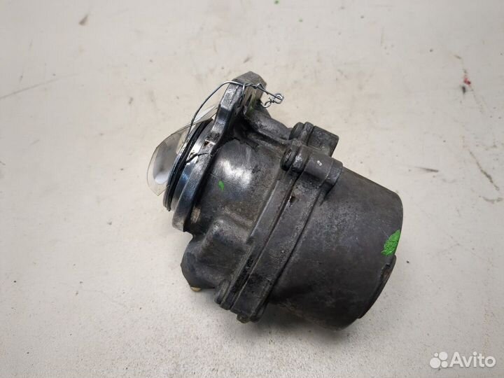 Насос вакуумный Peugeot Partner, 2004