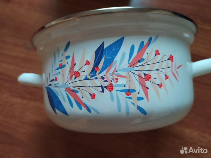 Кастрюля эмалированная