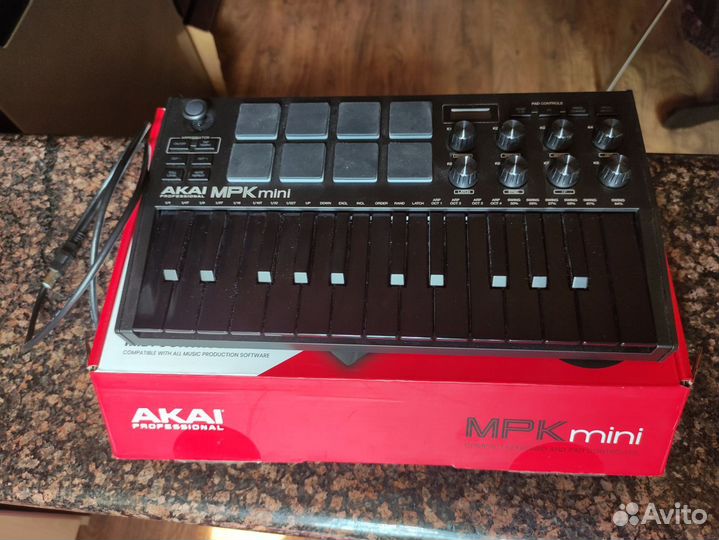 Midi-клавиатура Akai Pro MPK Mini MK3 Black