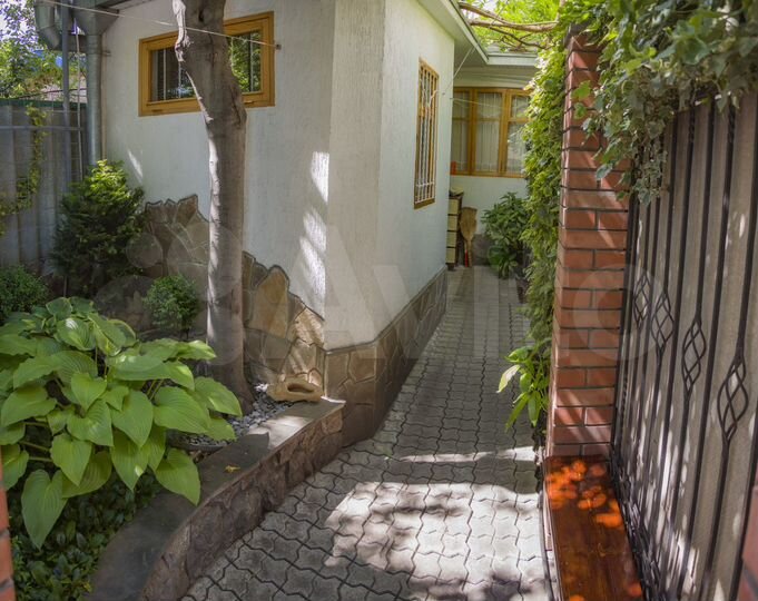 1-к. квартира, 30 м², 1/2 эт.