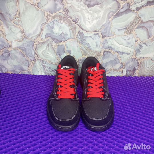 Кроссовки Jordan 1 RetroTravis Scott Black Phantom