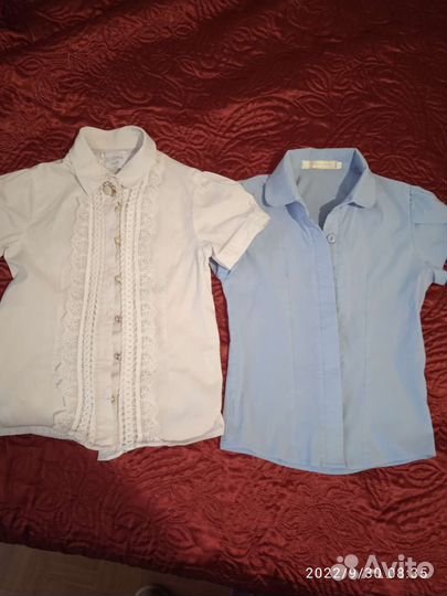 Две блузки