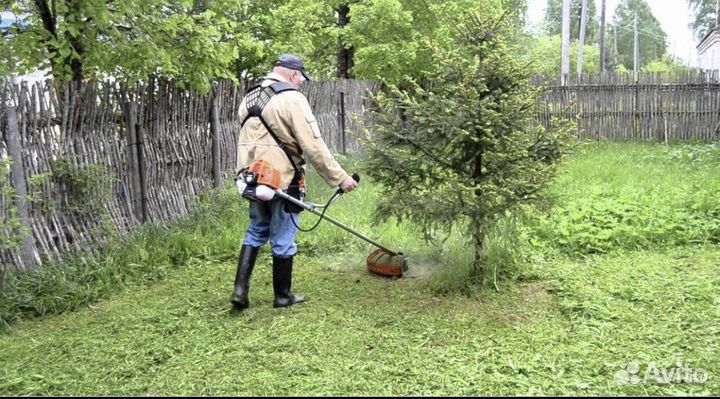 Покос травы триммером