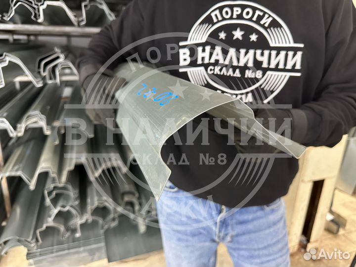 Левый порог Opel Zafira B