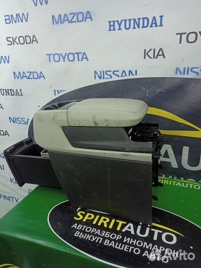 Подлокотник Kia Carnival 4