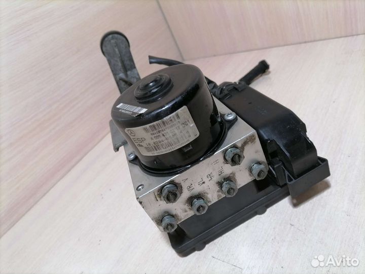 Блок ABS в сборе Mercedes W203 C209 W209