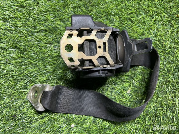 Ремень безопасности Mercedes-Benz E-Class (W210) 2