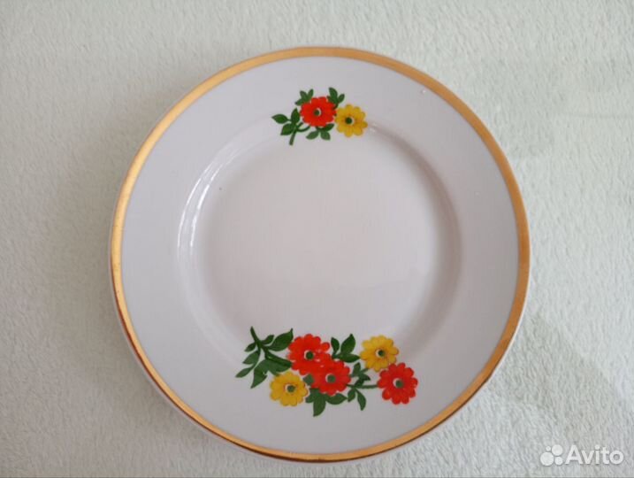 Тарелка Дулево