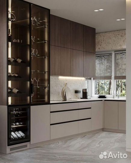 Кухня встроенная светлая