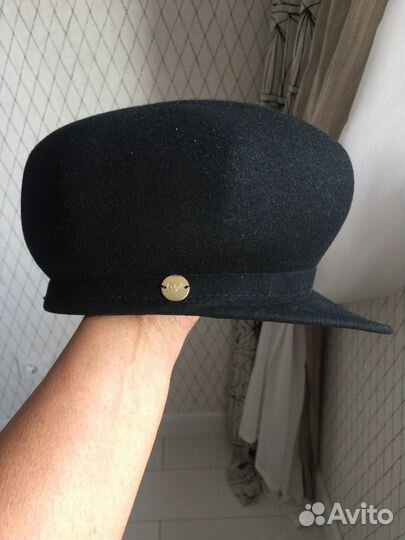 Кепка / шляпа с козырьком