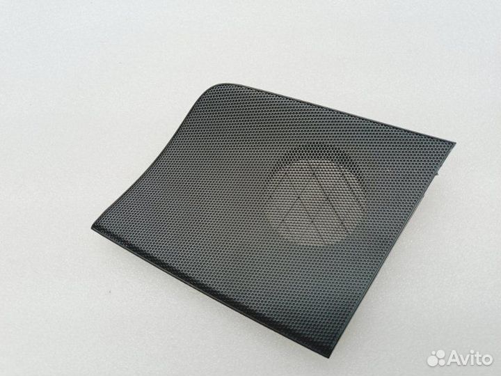 Решетка динамика (сетка) левая Toyota Camry XV70