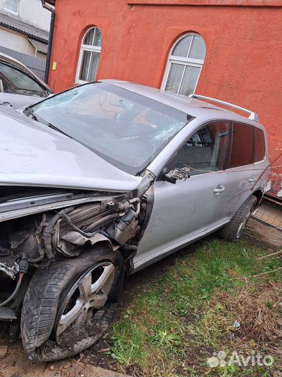 Двери и другие запчасти на Volkswagen Touareg 04 г