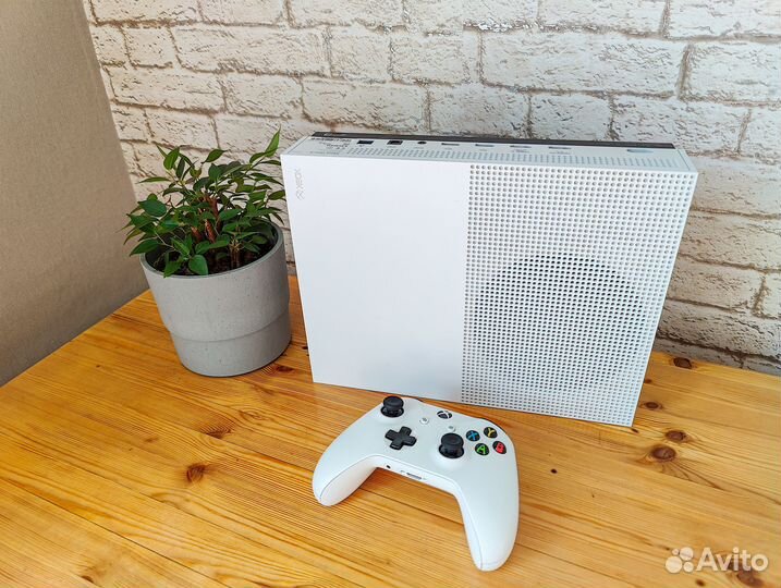 Игровая приставка Xbox one s 1tb