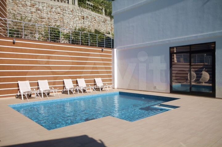 Дом 265 м² на участке 5,5 сот.