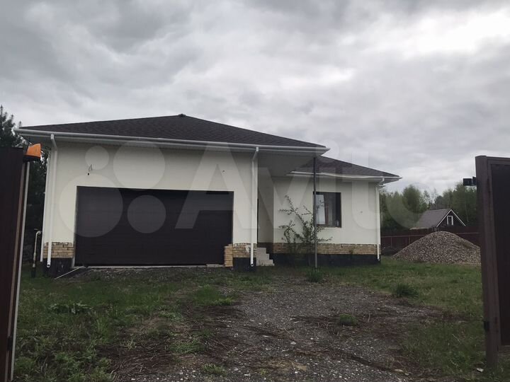 Коттедж 178 м² на участке 15 сот.