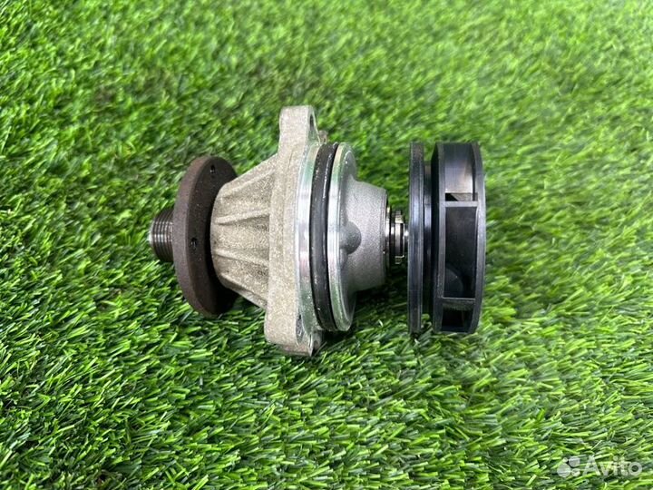 Помпа Bmw X5 E53 M54B30 2006