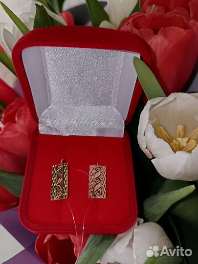 Золотые серьги