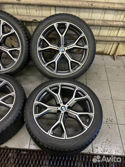 Оригинал BMW X5 G05 X6 G06 Nokian 275/40R21