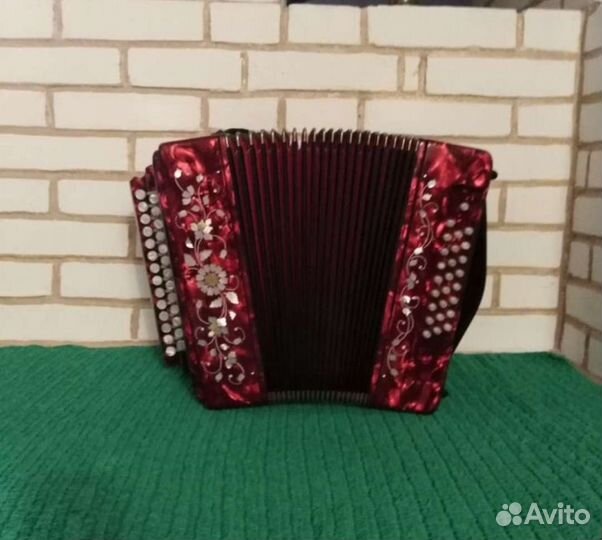 Две цельноланочные, мощнейшие гармони,новые