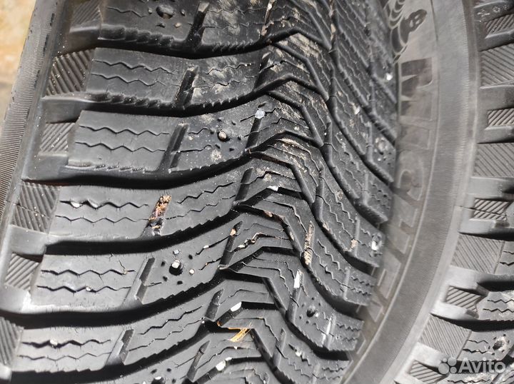 Michelin X-Ice North 3 215/65 R16