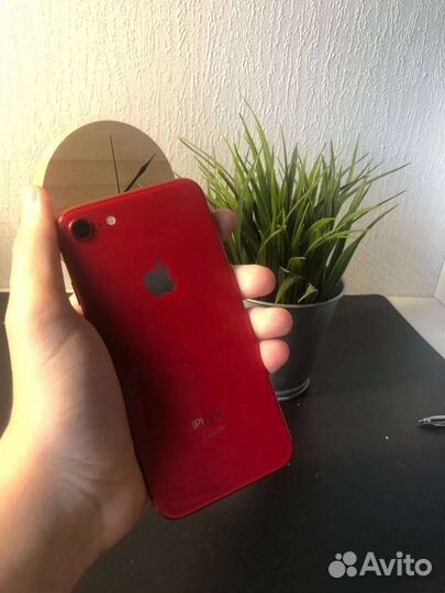 iPhone 8 red 64