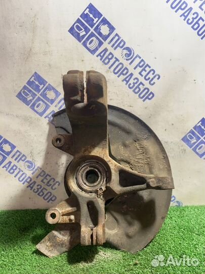 Кулак поворотный передний правый Renault Megane 2