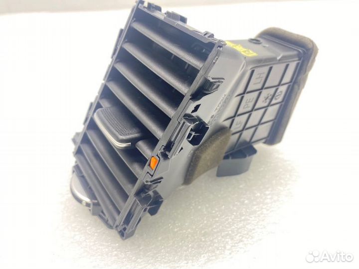 Дефлектор воздушный передний левый Hyundai Sonata