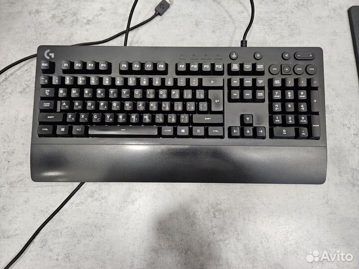 Игровая клавиатура Logitech g213