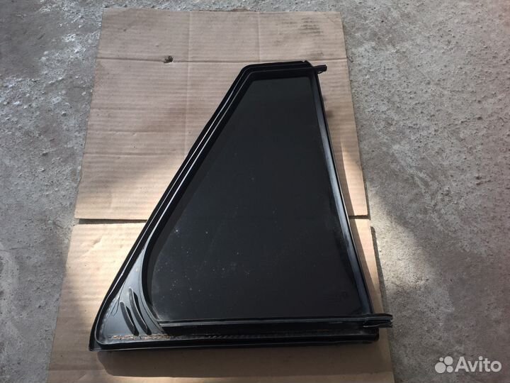Форточка задней левой двери Mercedes W203 (3429)