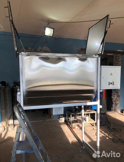 Горизонтальный смеситель сыпучих и влажных смесей