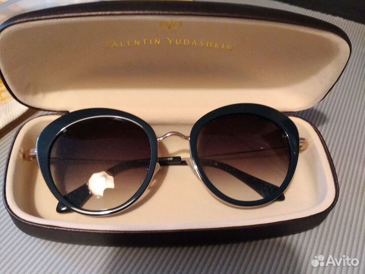 Солнцезащитные очки женские новые